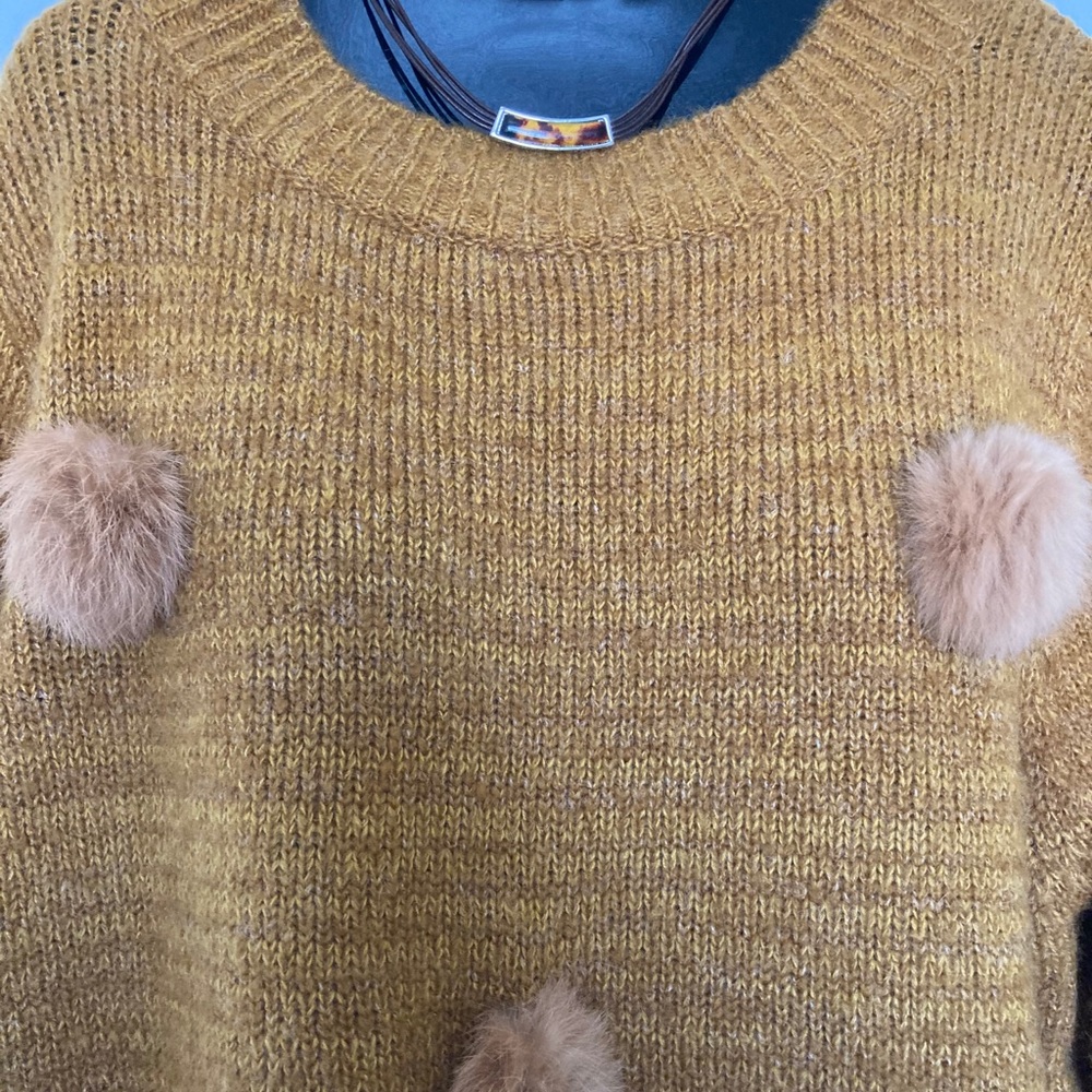 New With Tags Michelle Nicole Sweater. Size M - Picture 7 of 13